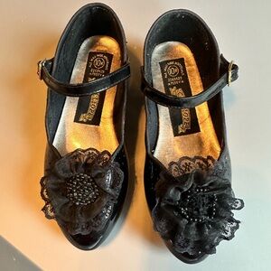 Vintage Girls Calliope Elegant Black Kids Shoes with Floral Design size 10w